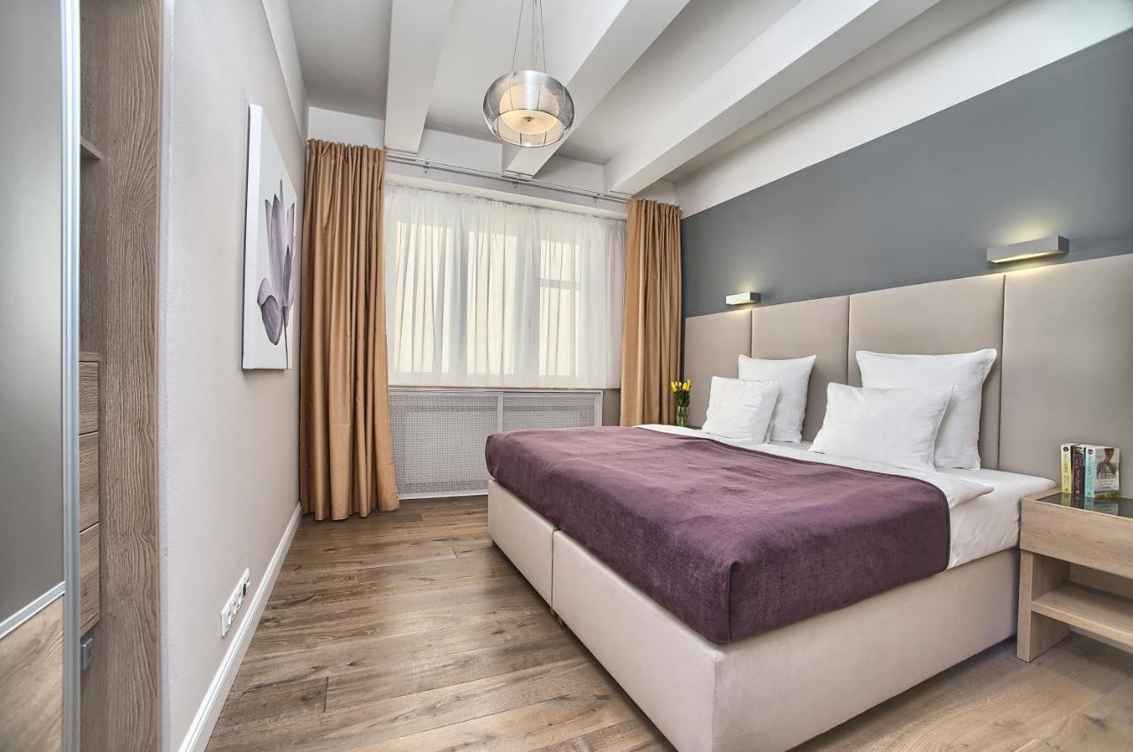 Exclusive 2 Bedroom Old Town - 2 Baths, Balcony And View - By * Prague