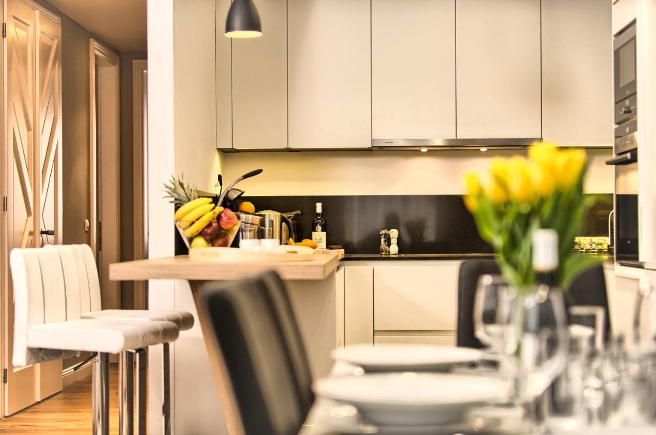 Apartment Exclusive 2 Bedroom Old Town - 2 Baths, Balcony And View - By Prague