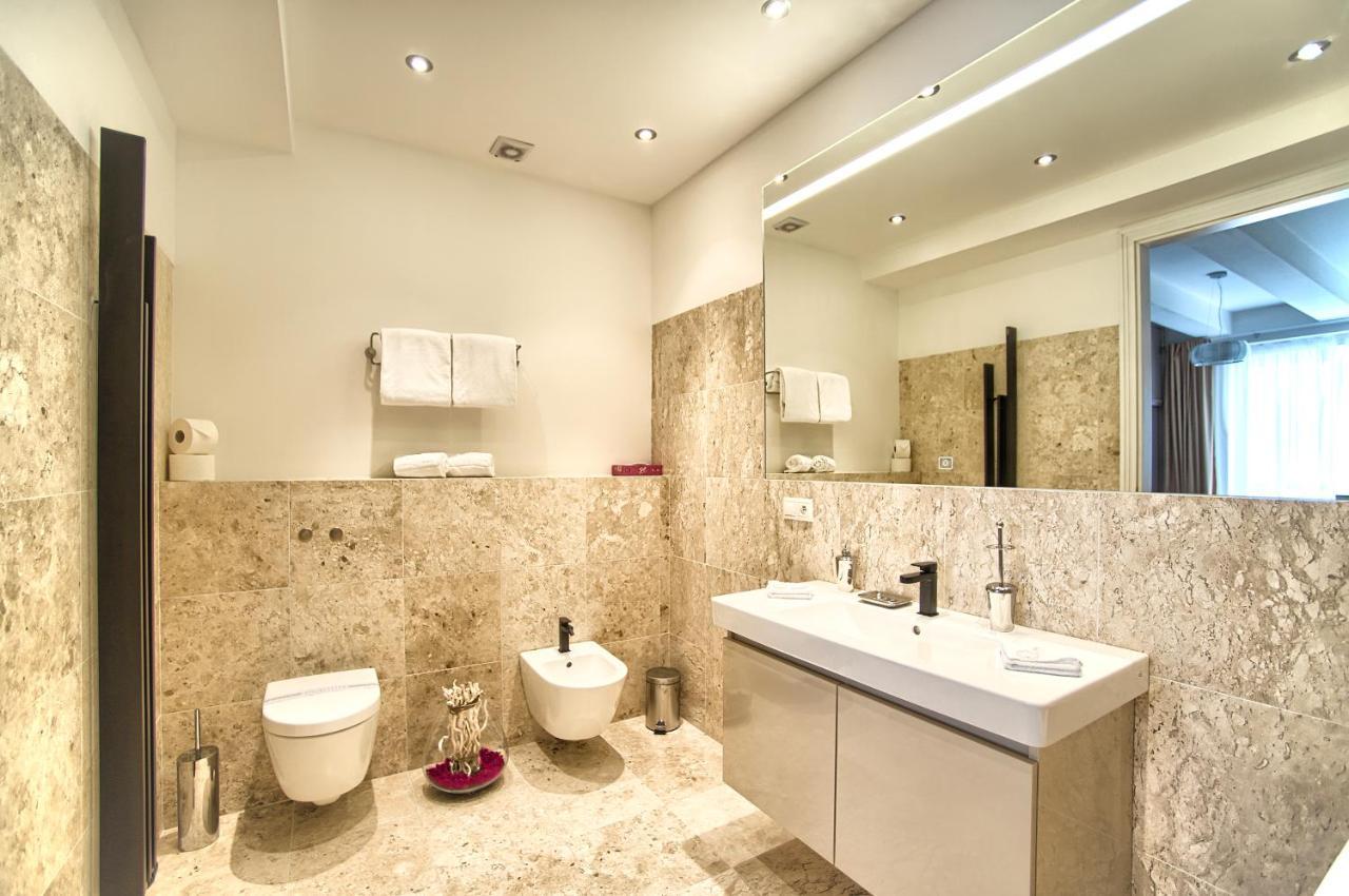 Exclusive 2 Bedroom Old Town - 2 Baths, Balcony And View - By Apartment