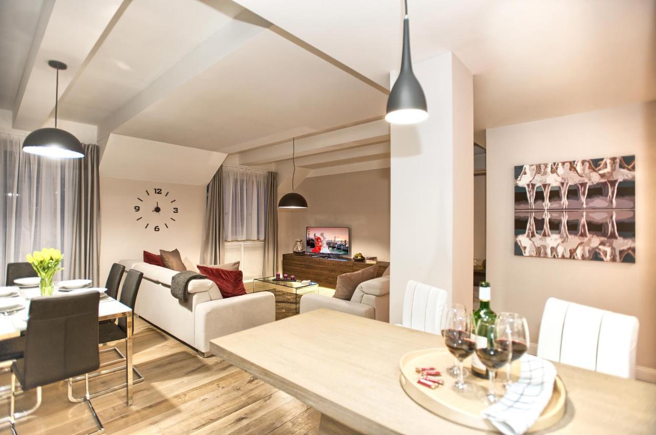 Exclusive 2 Bedroom Old Town - 2 Baths, Balcony And View - By Prague